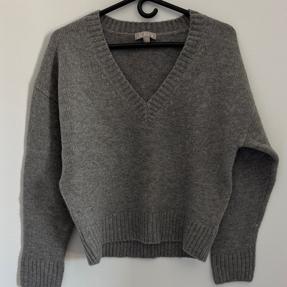 J. Crew V-Neck Sweater like new Women’s small